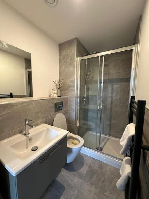 Stylish Central York Apartment Free Parking & Gym Ngoại thất bức ảnh